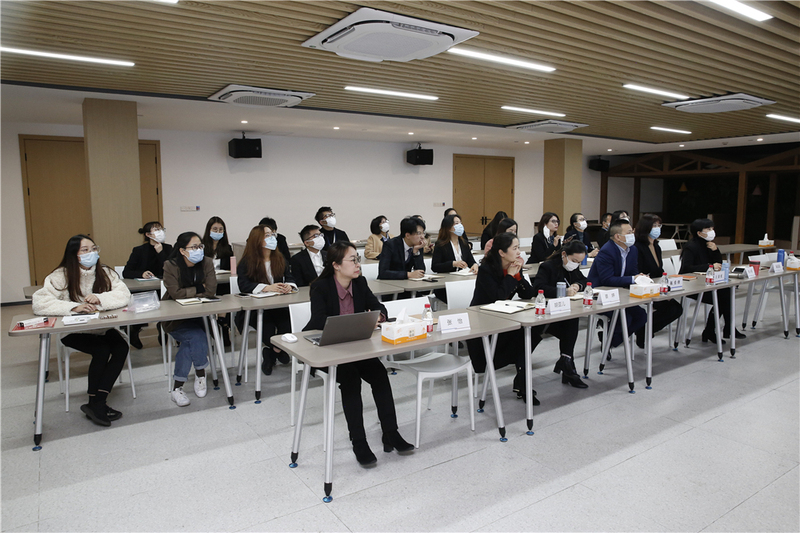 優勝公司舉行2020年度總結會議