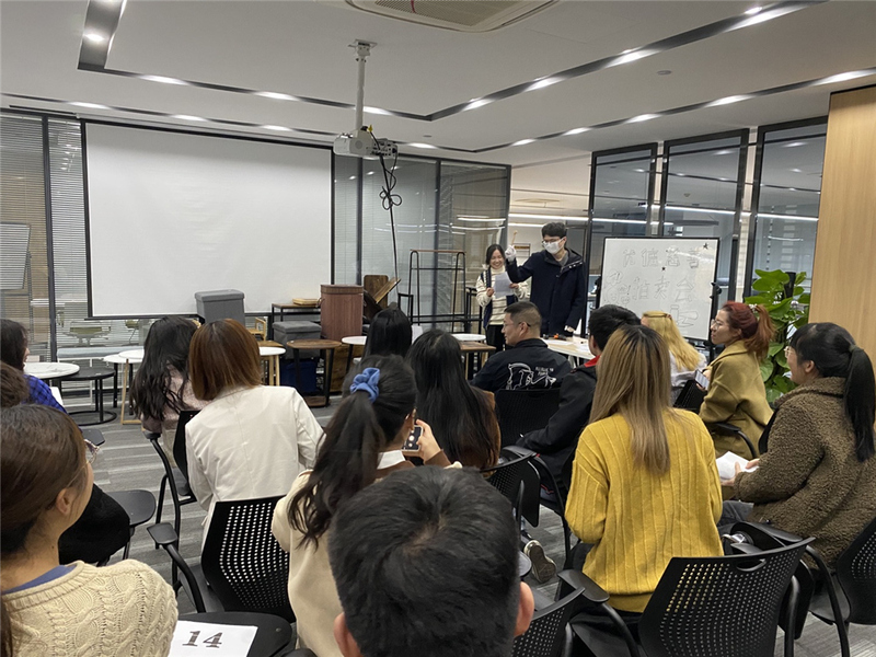 優(yōu)德組織慈善拍賣活動