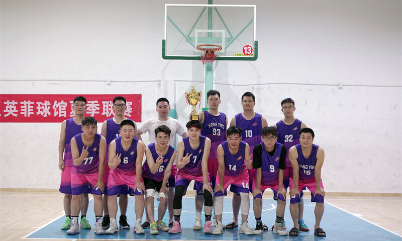 集團(tuán)籃球隊(duì)成功衛(wèi)冕高新區(qū)夏季聯(lián)賽